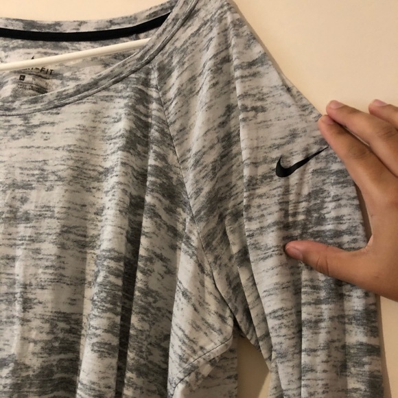 Nike long sleeve top - Picture 3 of 4